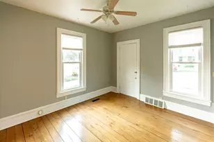 115 E Irving Ave, Oshkosh, WI 54901 - Photo 2