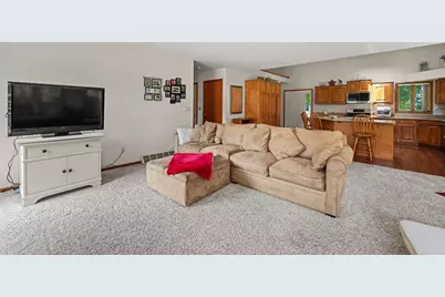 2875 Westmoor Road, Oshkosh, WI 54904 - Photo 10