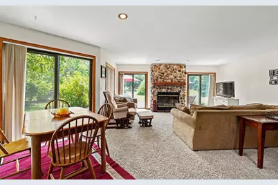 2875 Westmoor Road, Oshkosh, WI 54904 - Photo 8