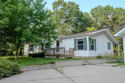 N6644 S 6th Street, Crivitz, WI 54114 - Photo 1
