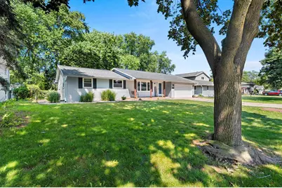 1254 April Lane, Green Bay, WI 54304 - Photo 2