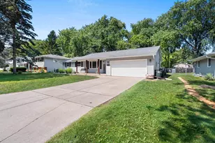 1254 April Ln, Green Bay, WI 54304 - Photo 6