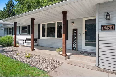 1254 April Lane, Green Bay, WI 54304 - Photo 8
