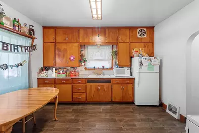 1435 E Mason Street, Green Bay, WI 54301 - Photo 6