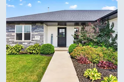 578 Pauls Place, Oshkosh, WI 54904 - Photo 2