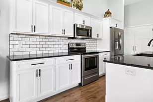 578 Pauls Pl, Oshkosh, WI 54904 - Photo 12
