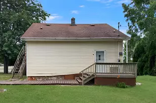 635 Elm St, Omro, WI 54963 - Photo 14