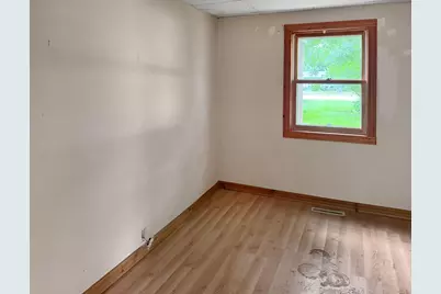 635 Elm Street, Omro, WI 54963 - Photo 4