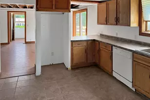 635 Elm St, Omro, WI 54963 - Photo 8