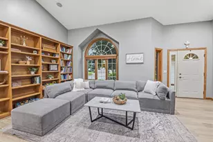 1569 Redstone Trail, Green Bay, WI 54313 - Photo 6