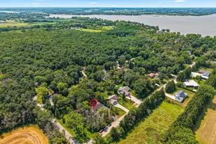 5909 Indian Shrs Rd, Winneconne, WI 54986 - Photo 10