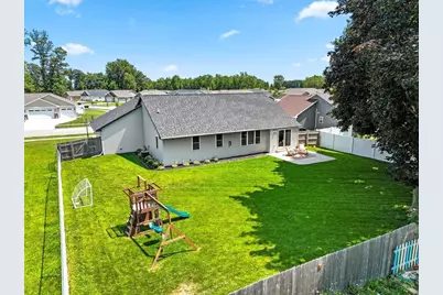 1285 Clementine Road, Howard, WI 54313 - Photo 4