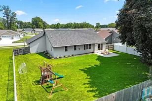 1285 Clementine Rd, Howard, WI 54313 - Photo 4