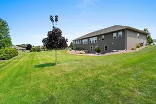 3327 Egret Dr, Green Bay, WI 54311 - Photo 2