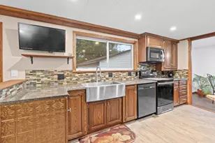 815 Elizabeth Ave, Marinette, WI 54143 - Photo 14