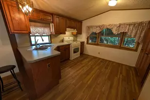 614 Spruce Cir, Redgranite, WI 54970 - Photo 10