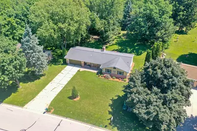 630 Mt Mary Drive, Green Bay, WI 54311 - Photo 2