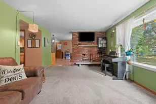 630 Mt Mary Dr, Green Bay, WI 54311 - Photo 6