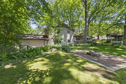 2424 Pinehurst Circle, Green Bay, WI 54302 - Photo 66