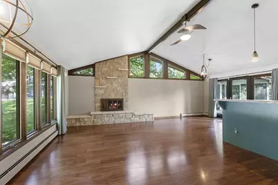 2424 Pinehurst Circle, Green Bay, WI 54302 - Photo 6