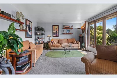 552 Menlo Park Road, Green Bay, WI 54302 - Photo 2