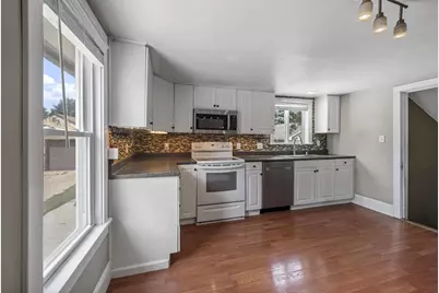 1036 W 5th Avenue, Oshkosh, WI 54902 - Photo 6