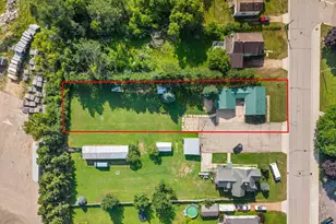 435 Swanke St, Edgerton, WI 54486 - Photo 4