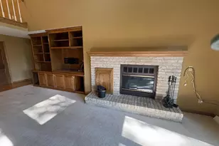 820 Windover Ct, Green Bay, WI 54313 - Photo 6