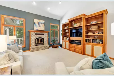 2575 Teresa Court, Green Bay, WI 54311 - Photo 12