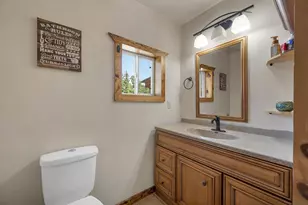 N8563 Bluebird Ln, Crivitz, WI 54114 - Photo 36