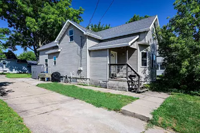1407 N Main Street, Oshkosh, WI 54901 - Photo 2