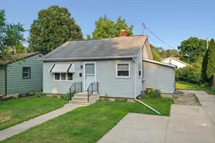 1813 11th Ave, Green Bay, WI 54304 - Photo 1