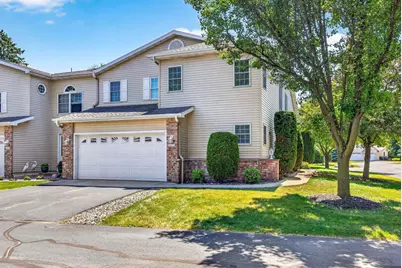1027 E Green Tree Court, Appleton, WI 54915 - Photo 1