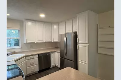 1027 E Green Tree Court, Appleton, WI 54915 - Photo 10