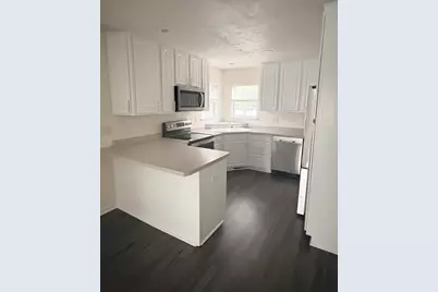 1027 E Green Tree Court, Appleton, WI 54915 - Photo 12