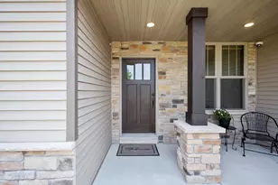 1638 Steiner Ln, Green Bay, WI 54313 - Photo 4