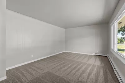 575 Glendale Avenue, Oshkosh, WI 54901 - Photo 4
