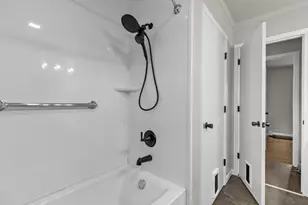 575 Glendale Ave, Oshkosh, WI 54901 - Photo 18