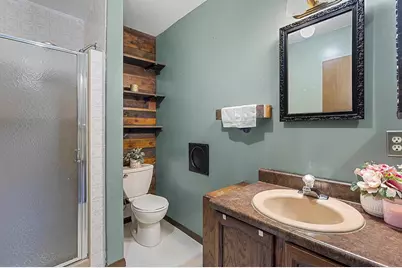 1235 E Murdock Avenue, Oshkosh, WI 54901 - Photo 28