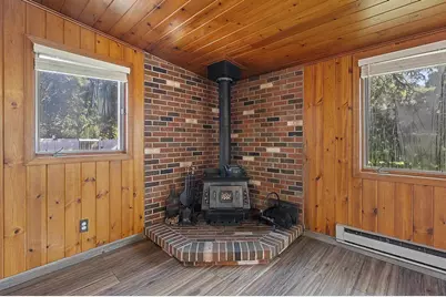 1235 E Murdock Avenue, Oshkosh, WI 54901 - Photo 18