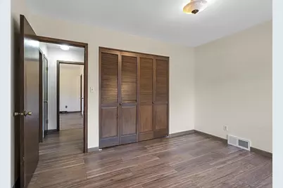 1235 E Murdock Avenue, Oshkosh, WI 54901 - Photo 30