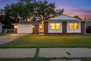 1235 E Murdock Ave, Oshkosh, WI 54901 - Photo 1