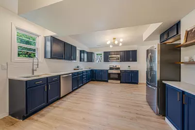 728 W 4th Avenue, Oshkosh, WI 54901 - Photo 10