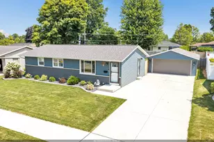1797 St Agnes Dr, Green Bay, WI 54304 - Photo 1