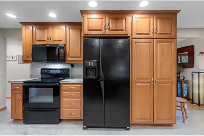 1135 Anchor Street, Green Bay, WI 54313 - Photo 8