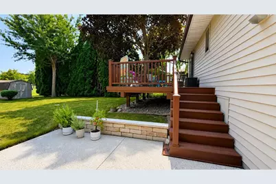 1600 Brentwood Drive, Oshkosh, WI 54904 - Photo 38