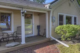 W5602 Lost Arrow Rd, Fond du Lac, WI 54937 - Photo 2