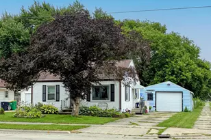 1437 14th Ave, Green Bay, WI 54304 - Photo 1