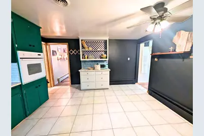 147 Hilltop Drive, Green Bay, WI 54301 - Photo 6