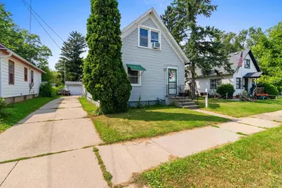 725 St George Street, Green Bay, WI 54302 - Photo 2